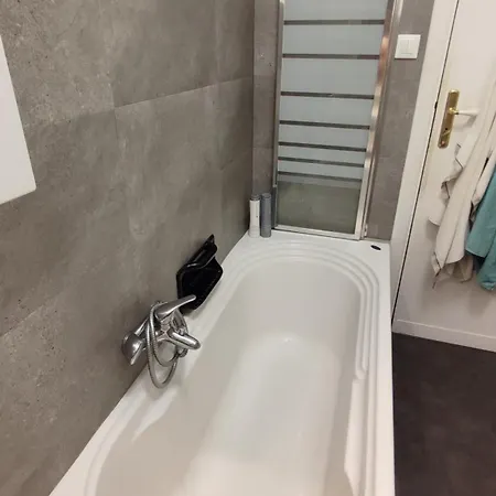Luxury דירה